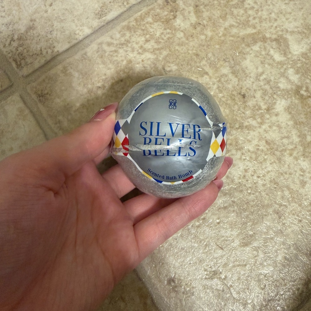 PINK Victoria's Secret Silver Bells Bath Bomb (5 for $25)